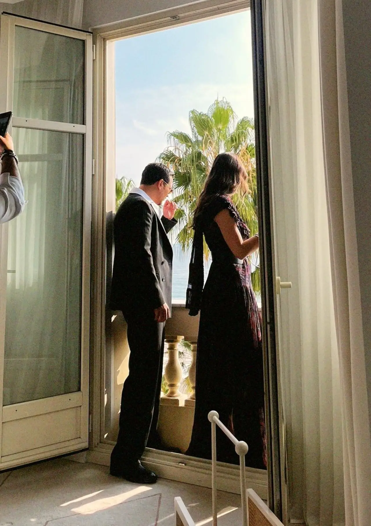 Çağatay Ulusoy ve Demet Özdemir Cannes’da büyüledi! Eşref Rüya dizisi uluslararası arenada gurur kaynağı oldu 4