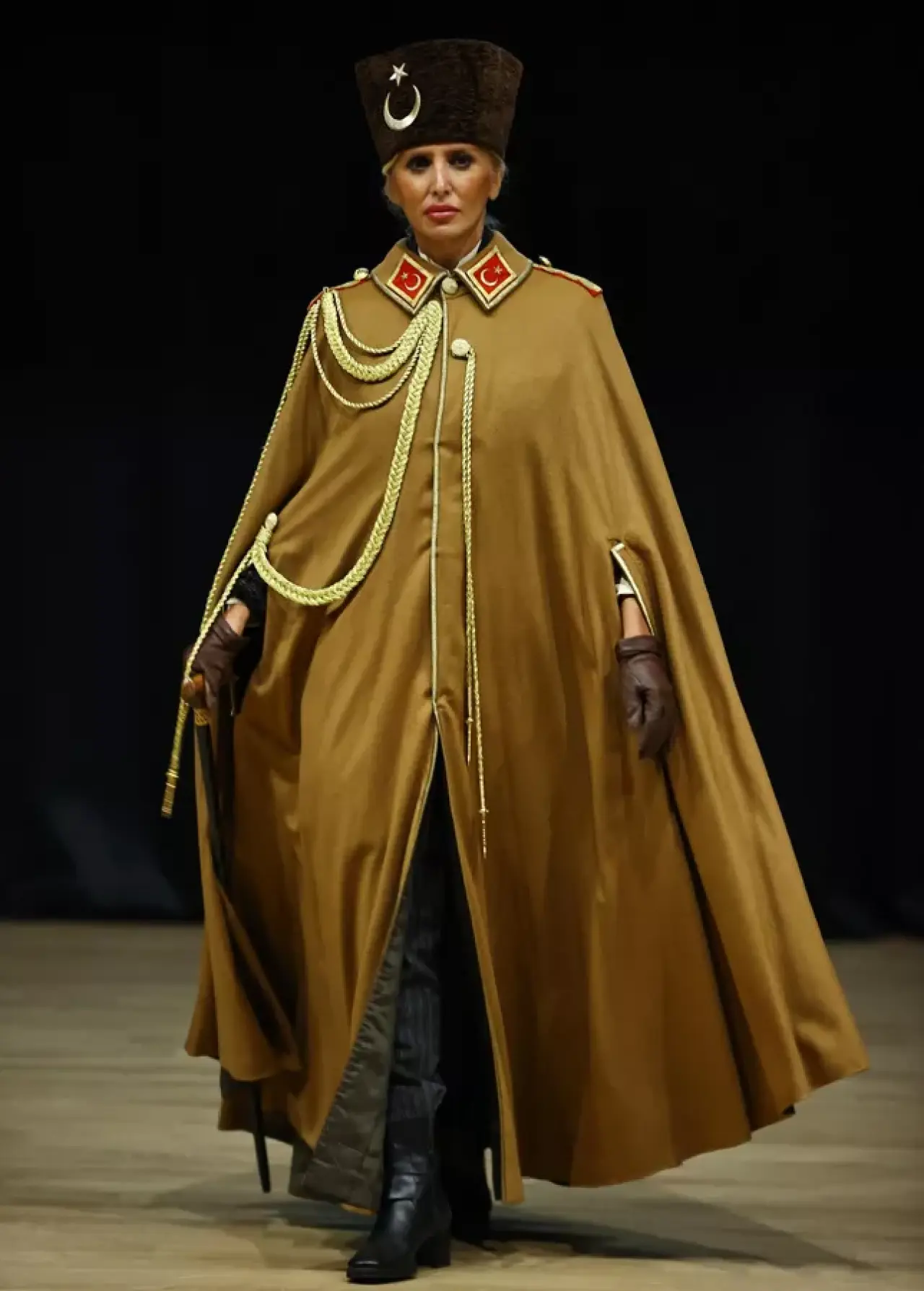 Ankara Olgunlaşma Enstitüsü’nden ‘Atatürk Kıyafetleri’ defilesi: 25 özel tasarım sahnelendi 6