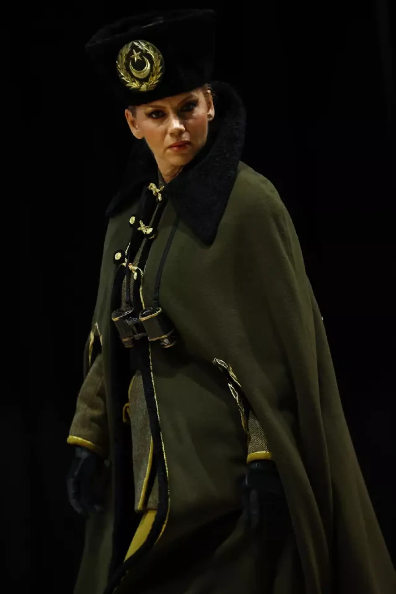 Ankara Olgunlaşma Enstitüsü’nden ‘Atatürk Kıyafetleri’ defilesi: 25 özel tasarım sahnelendi 8