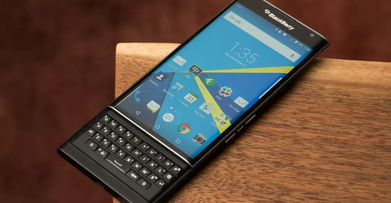 Büyük umutlarla piyasaya sürüldüler, kimse hatırlamıyor: Tarihin en büyük telefon fiyaskoları 7