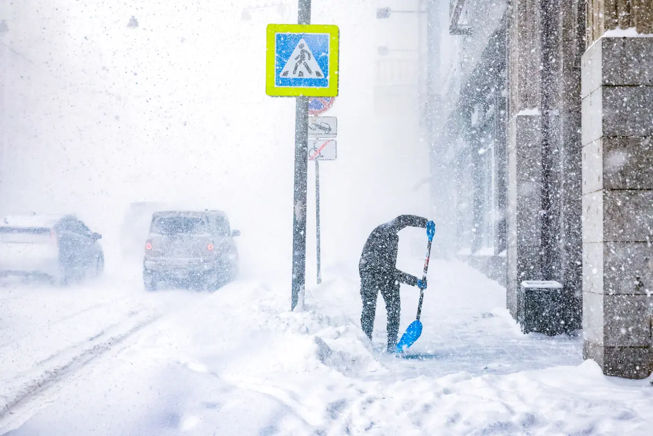 Rusya’da son 146 yılın en yoğun kar yağışı: Moskova’dan Vladivostok’a beyaz kabus 9