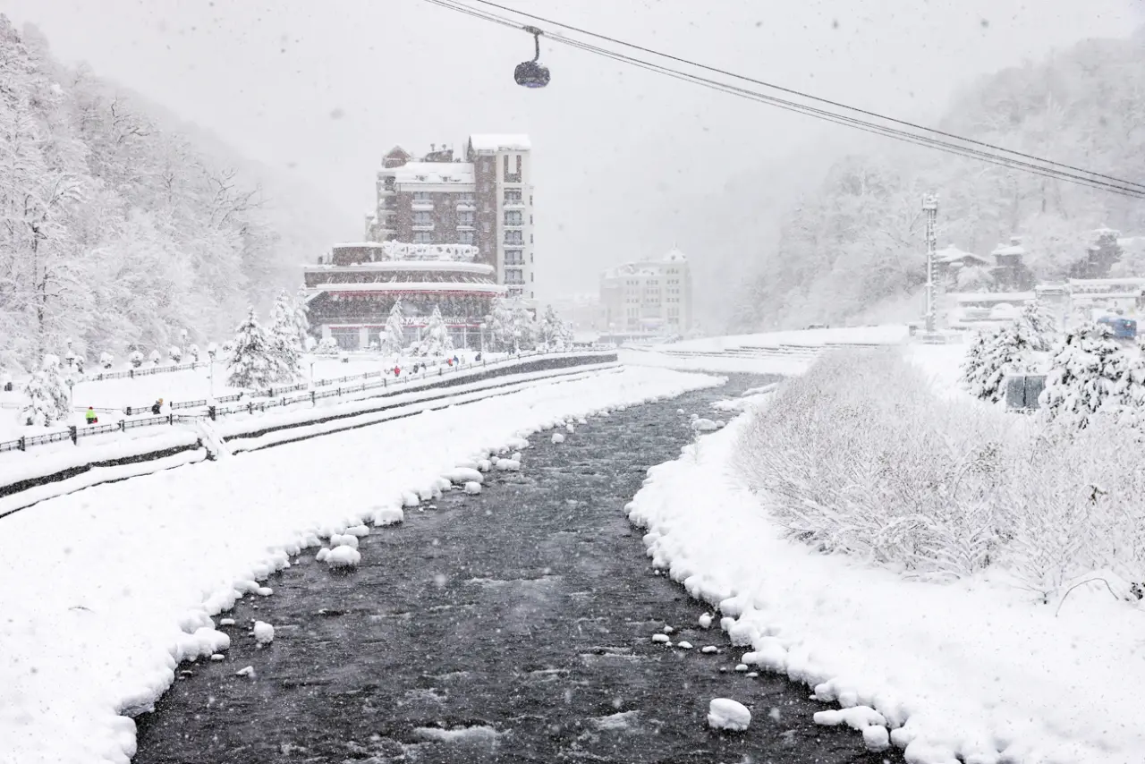 Rusya’da son 146 yılın en yoğun kar yağışı: Moskova’dan Vladivostok’a beyaz kabus 7