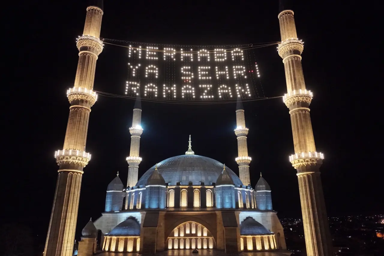 Selimiye Camii'nde 4 yıl sonra ilk teravih namazı kılındı 14