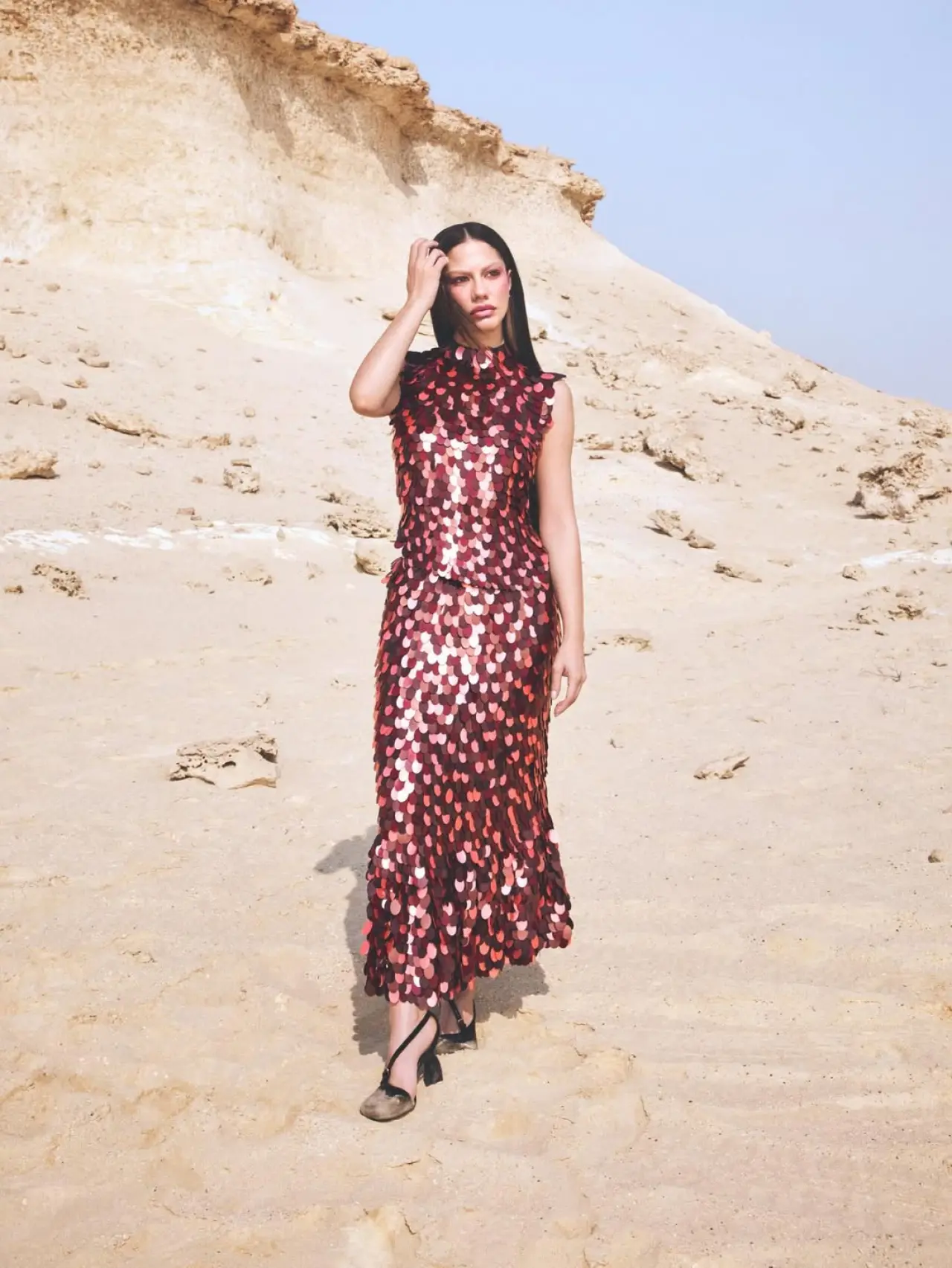 Demet Özdemir’in “No eyebrow” tarzı dikkat çekti: Kaşlarına yorum yağdı 2