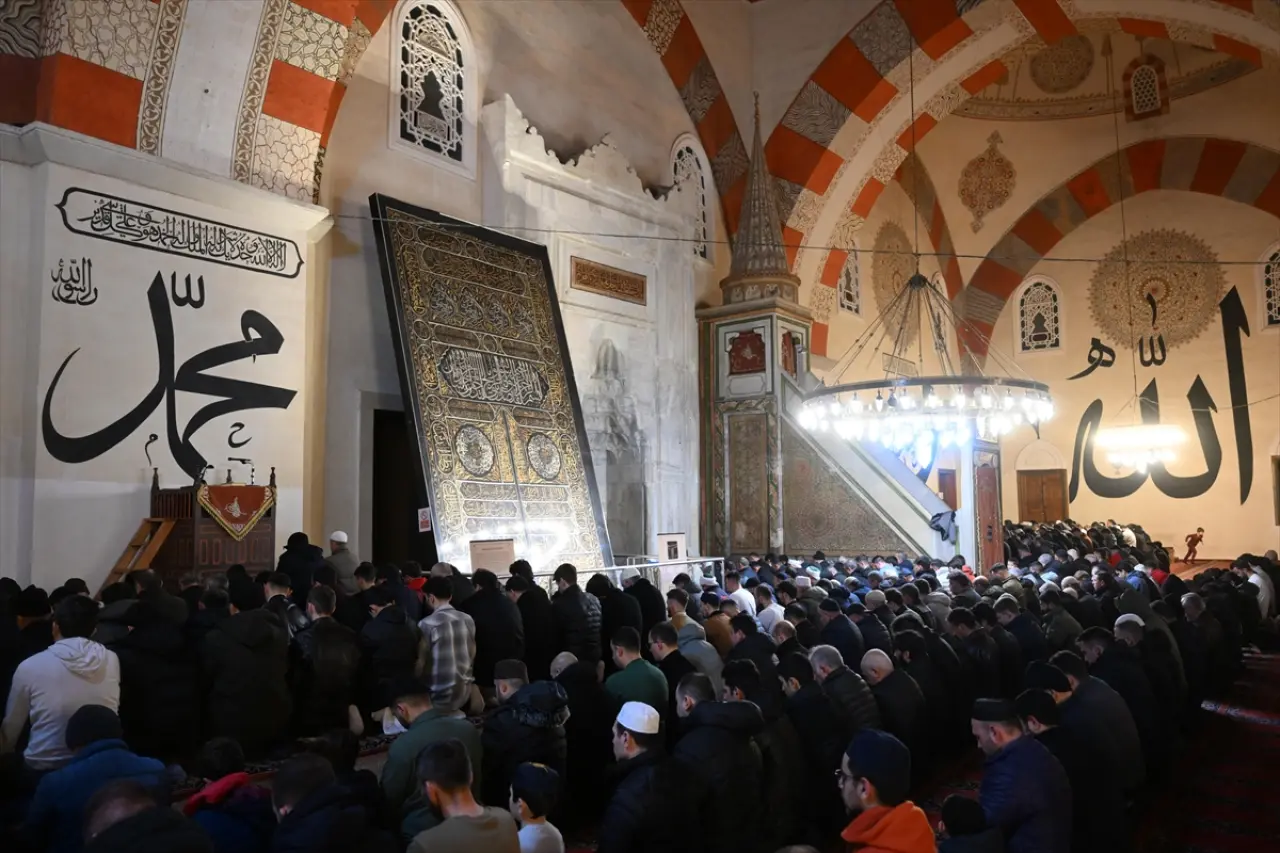 Selimiye Camii'nde 4 yıl sonra ilk teravih namazı kılındı 3