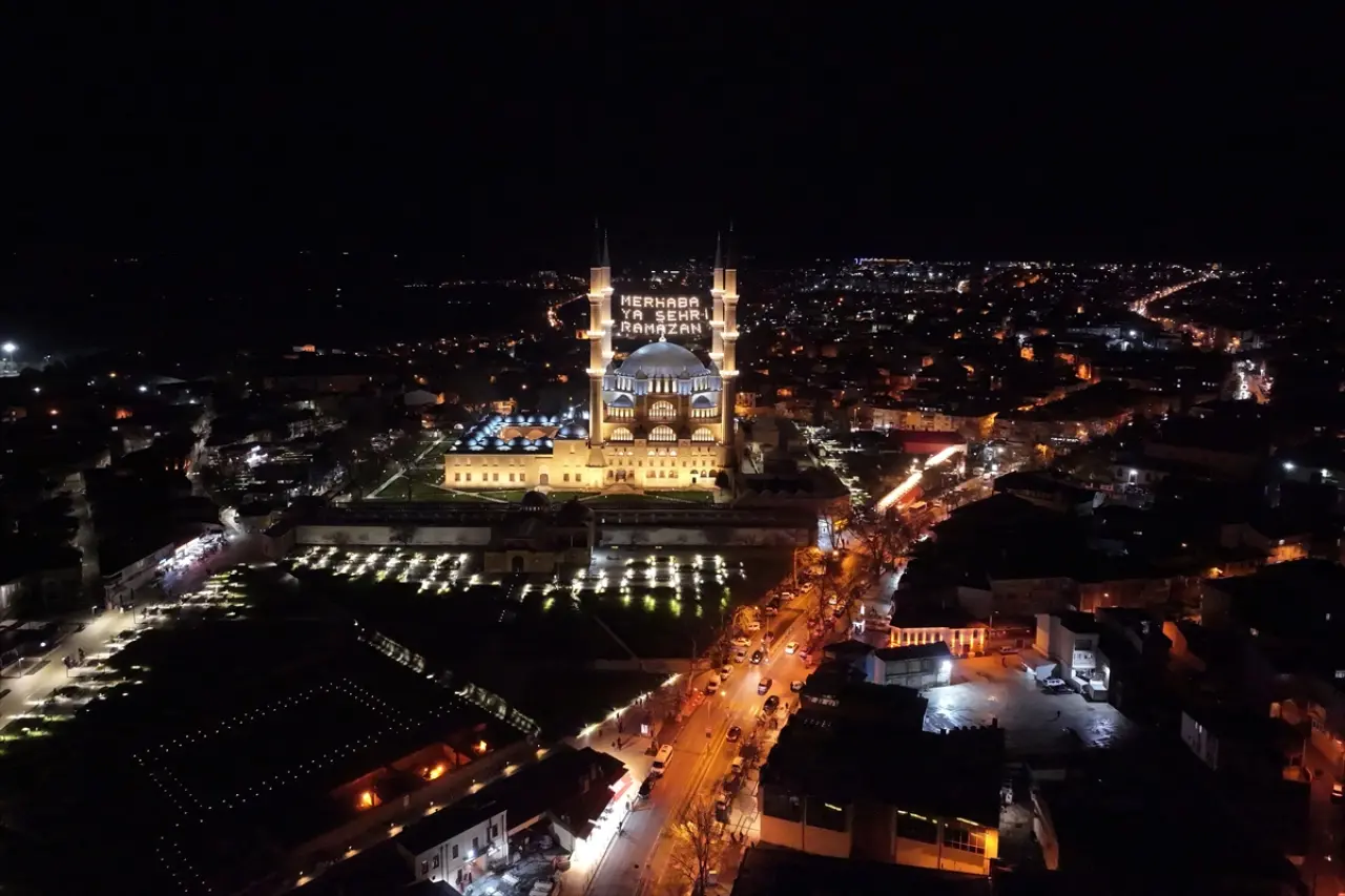 Selimiye Camii'nde 4 yıl sonra ilk teravih namazı kılındı 15
