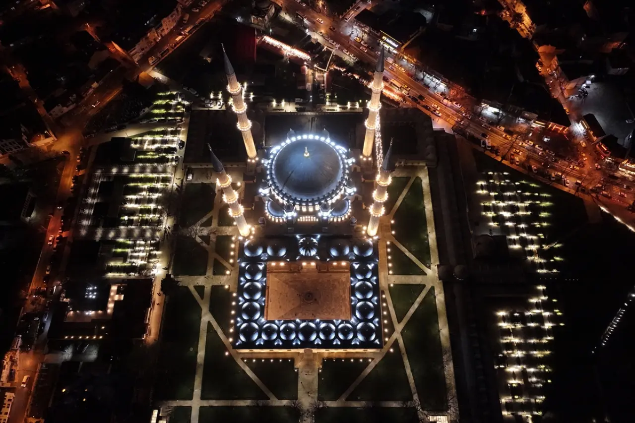 Selimiye Camii'nde 4 yıl sonra ilk teravih namazı kılındı 13