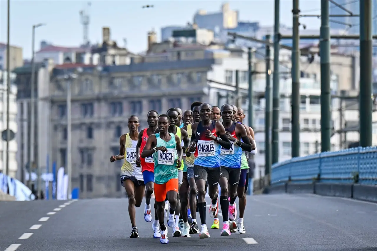 Türkiye İş Bankası 21. İstanbul Yarı Maratonu sonuçlandı: Kenyalı ikizler zirvede, Ali Kaya Türkiye şampiyonu 7