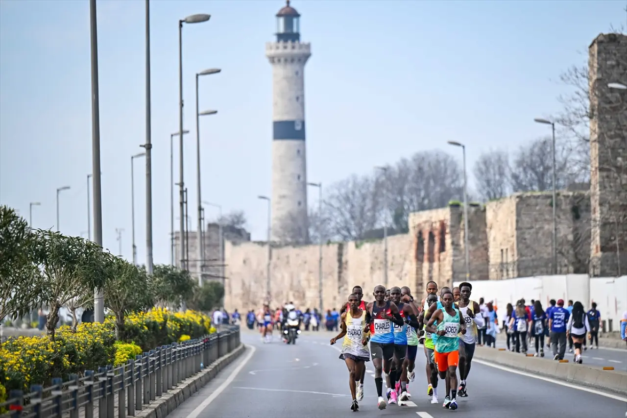 Türkiye İş Bankası 21. İstanbul Yarı Maratonu sonuçlandı: Kenyalı ikizler zirvede, Ali Kaya Türkiye şampiyonu 4