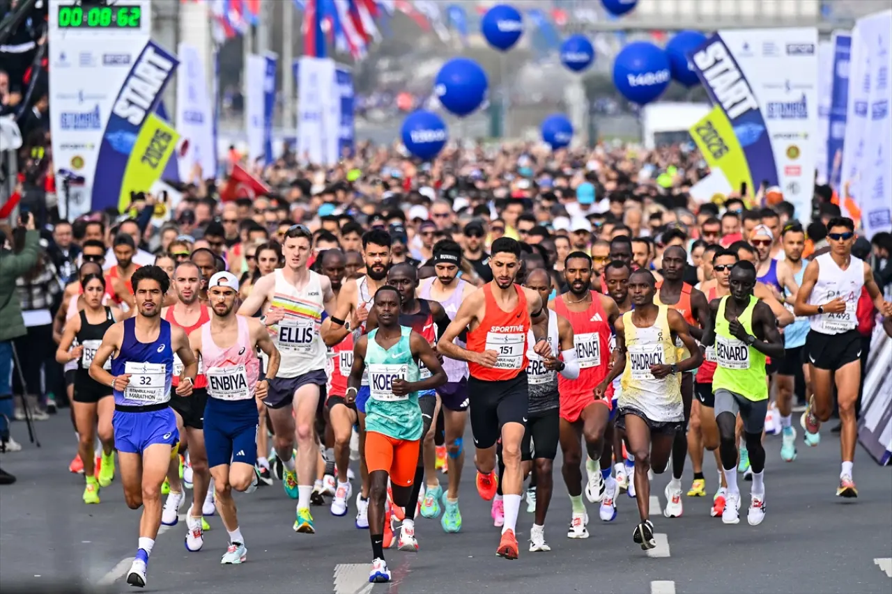 Türkiye İş Bankası 21. İstanbul Yarı Maratonu sonuçlandı: Kenyalı ikizler zirvede, Ali Kaya Türkiye şampiyonu 1