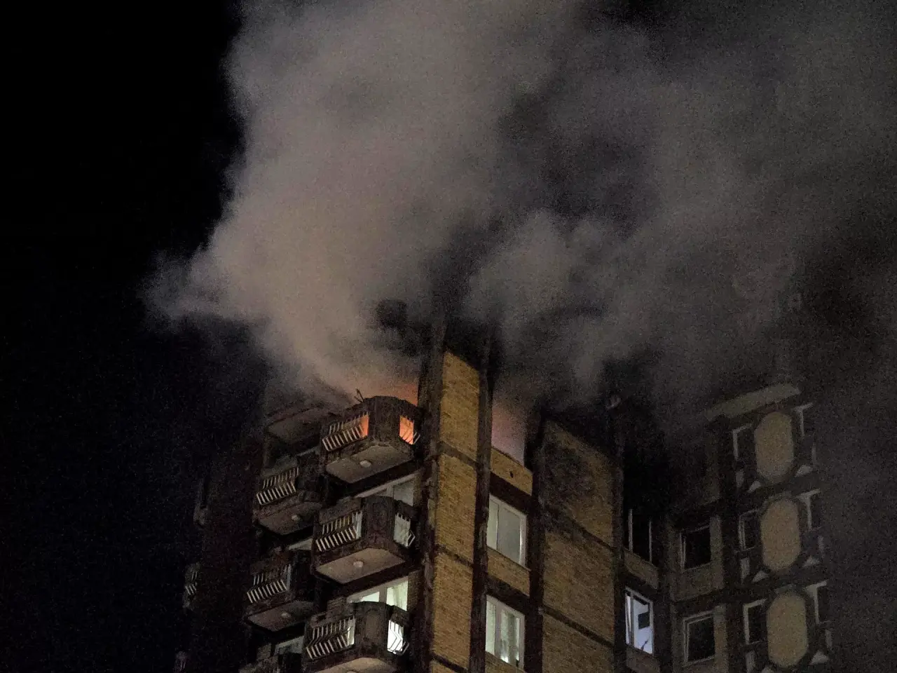 Bosna Hersek'teki huzurevinde çıkan yangında en az 10 kişi hayatını kaybetti: Onlarca yaralı var
96
- Sputnik Türkiye, 1920, 05.11.2025