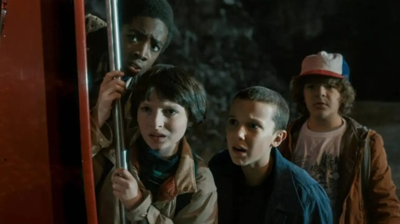 The Walking Dead - Stranger Things Taş Ocağı