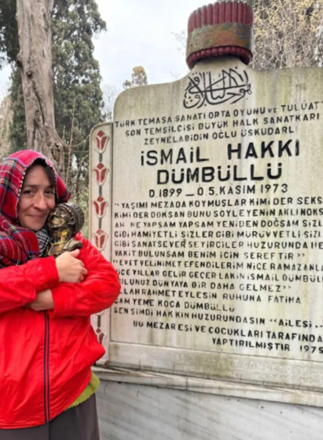 Binnur Kaya’dan usta sanatçıya vefa: Ödülü alır almaz kabri başına gitti - Resim : 1