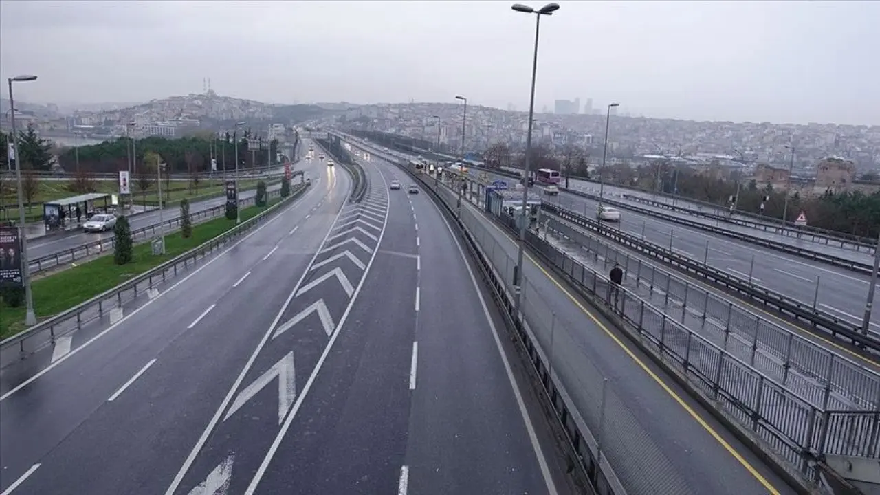 İstanbul’da bayram sabahı yollar boş kaldı